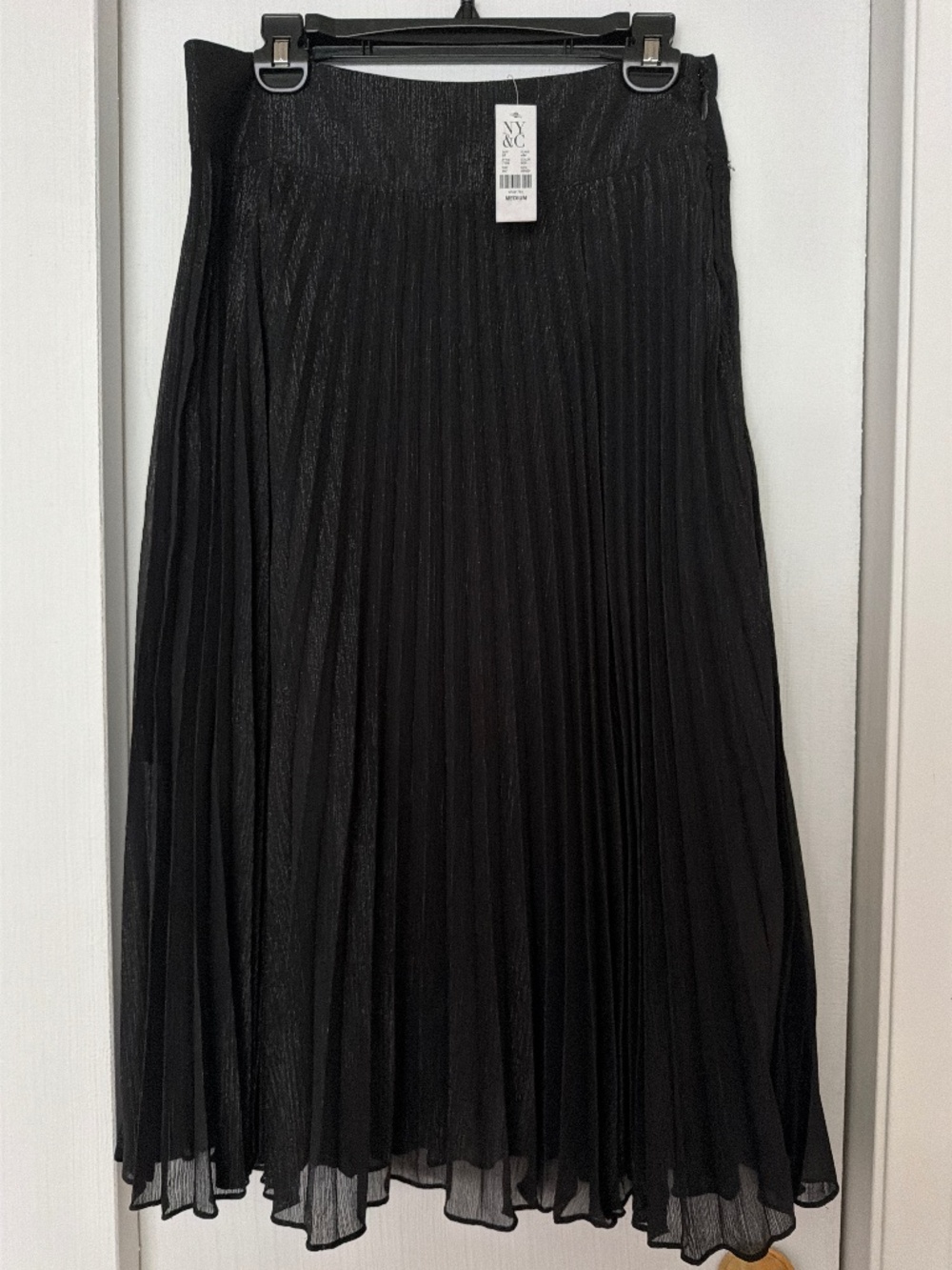 Black Pleated Maxi Skirt – NY&C | Size M